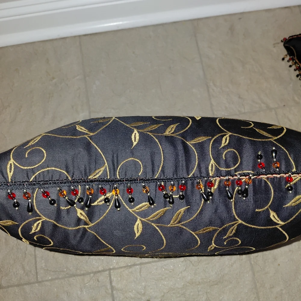 EUC Vintage Regal Noir Gold Embroidered Silk Beaded Accent Pillow